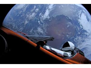 “Tesla Roadster” kosmik avtomobili Günəş ətrafında ilk dövrəni başa vurub