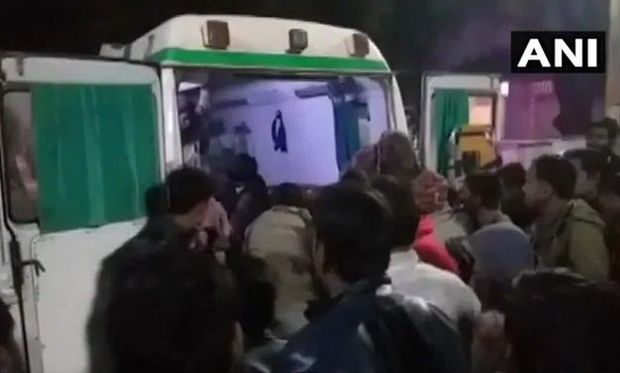 Hindistanda yük maşını toya gedən izdihama çırpıldı: 13 ölü