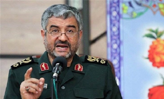 İranlı general Ruhani hökumətini tənqid etdi: İqtisadiyyat məhv olur
