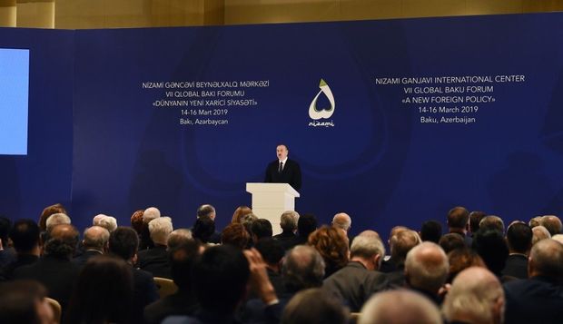 İlham Əliyev VII Qlobal Bakı Forumunda - YENİLƏNİB + FOTO