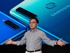 Yeni Samsung Galaxy A9 smartfonu 4 arxa kamera ilə təchiz olunub