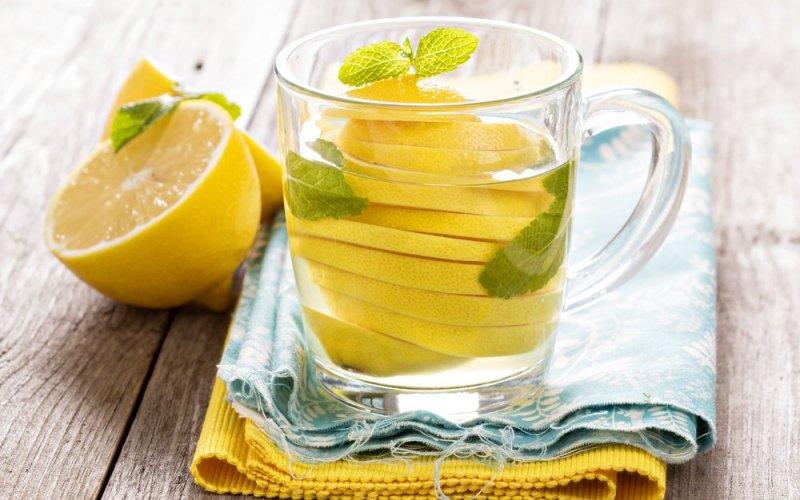 Limonlu çay yox, su için - İMMUNİTETİ BƏRPA EDƏN ƏN YAXŞI VASİTƏ