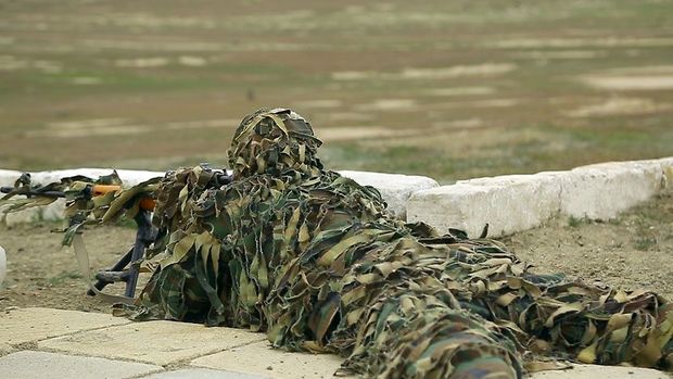 Azərbaycan Ordusunda snayperlərin hazırlığı yoxlanılır - VİDEO