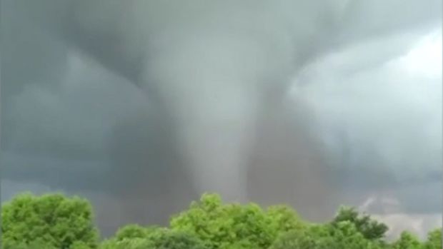 ABŞ-da tornado: Ölən və yaralananlar var - VİDEO