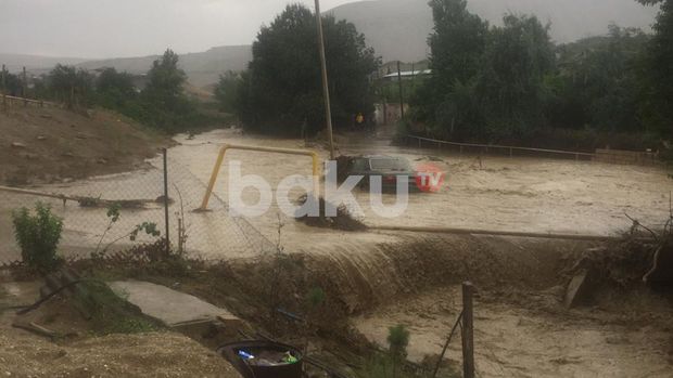 Güclü yağış daşqınlara səbəb oldu: Qobustana sel gəldi - FOTO/VİDEO
