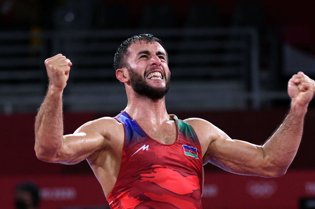 Rafiq Hüseynov ilk dəfə dünya çempionu oldu və Türkiyə bayrağı ilə dövrə vurdu