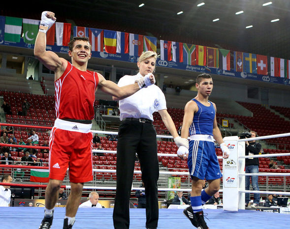 Azərbaycanın üç boksçusu dünya çempionatında mübarizəyə başlayır