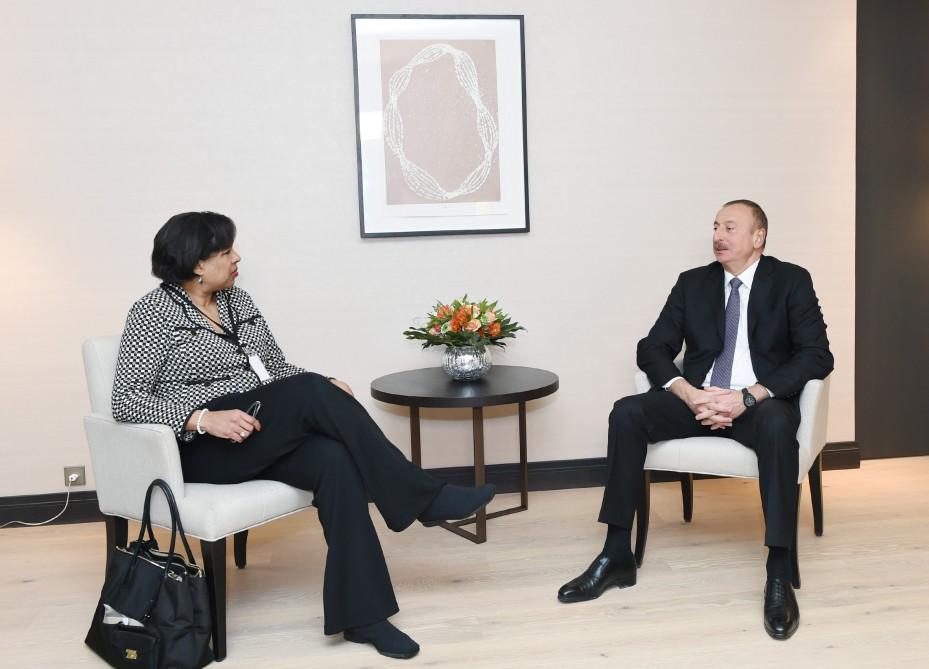 Prezident İlham Əliyev “Microsoft” şirkətinin korporativ vitse-prezidenti ilə görüşüb