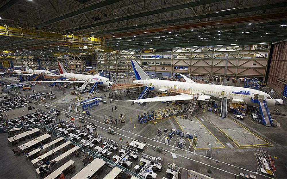 “Boeing”in 1,8 min əməkdaşı iş yerini tərk etməli olacaq