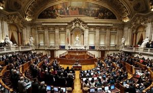 Portuqaliya parlamenti “Qolodomor”u Ukrayna xalqının soyqırımı kimi tanıyıb