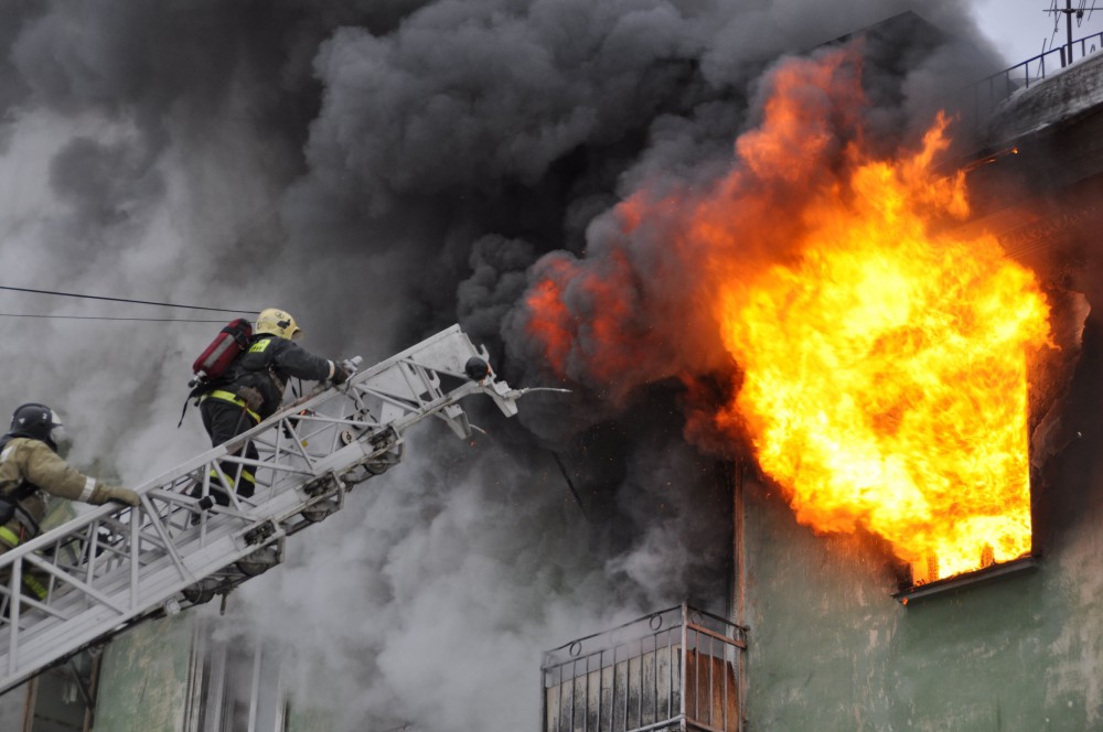 Sankt-Peterburqda yaşayış binasındakı yanğın nəticəsində 4 nəfər ölüb