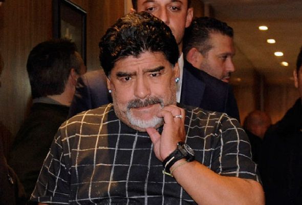 Maradona FİFA-nın səfiri vəzifəsindən gedir
