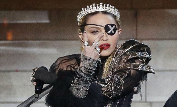 Madonna konsertə dəqiqələr qalmış səhnəyə çıxmaqdan İMTİNA ETDİ